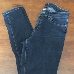 Elle Skinny Jeans